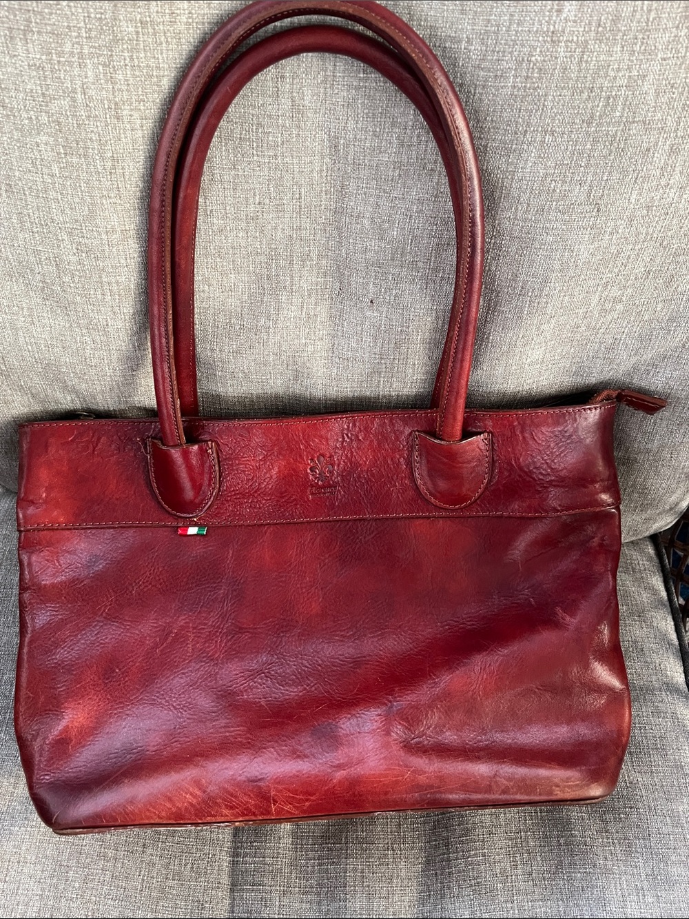 Vera Belle Burgundy Leather Tote with Classic Italian Accent